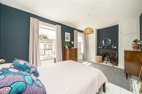 3 bedroom terraced house for sale, Killearn Road, London SE6