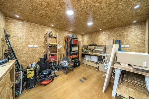 29 Killearn Road, Catford, London, SE6 1BN