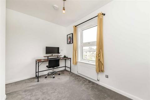 2 bedroom flat for sale, Tressillian Road, London SE4