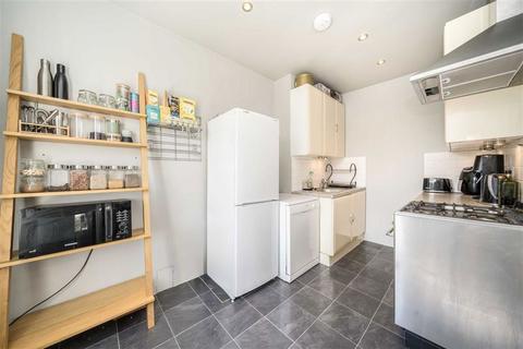 2 bedroom flat for sale, Tressillian Road, London SE4