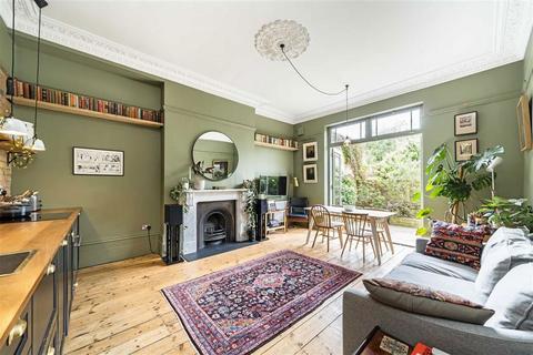 2 bedroom flat for sale, Tressillian Road, London SE4