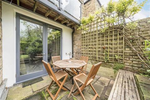 Flat C, 18 Tressillian Road, London, SE4 1YB