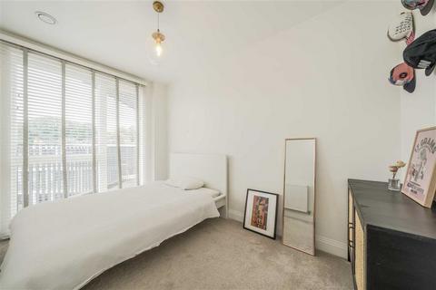 2 bedroom flat for sale, Loampit Vale, London SE13