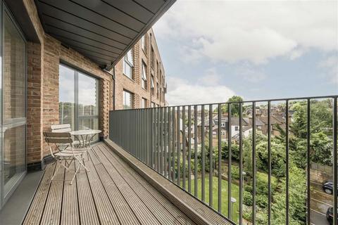 2 bedroom flat for sale, Loampit Vale, London SE13