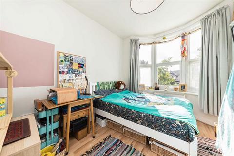 2 bedroom flat for sale, George Lane, London SE13