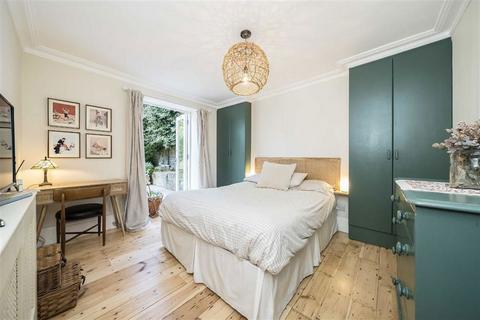 2 bedroom maisonette for sale, Tressillian Road, London SE4