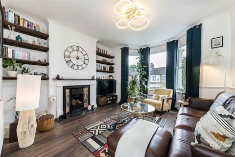 2 bedroom flat for sale, Arngask Road, London SE6