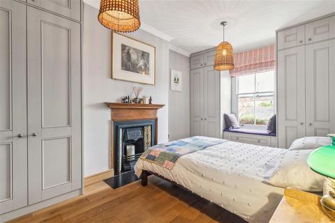 3 bedroom maisonette for sale, Sandrock Road, London SE13