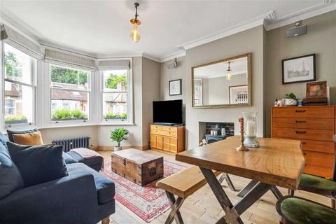 3 bedroom maisonette for sale, Sandrock Road, London SE13