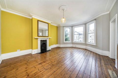 3 bedroom flat for sale, Tressillian Crescent, London SE4