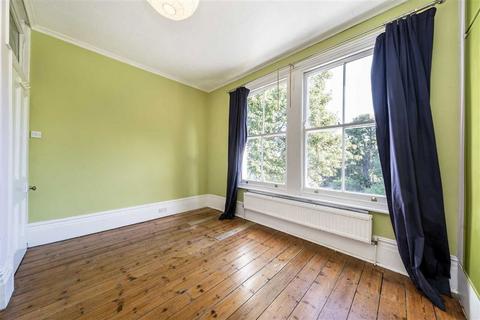 3 bedroom flat for sale, Tressillian Crescent, London SE4