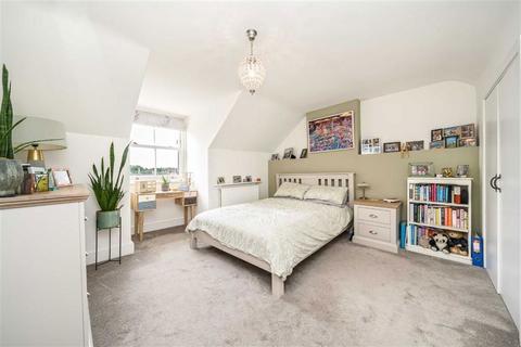 2 bedroom flat for sale, Algiers Road, London SE13