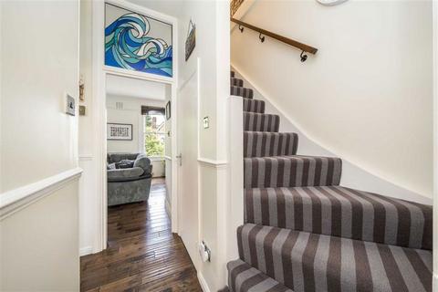 19b Algiers Road, London, SE13 7JD