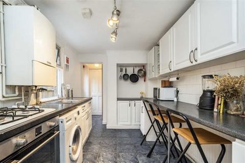 3 bedroom terraced house for sale, Foxberry Road, London SE4