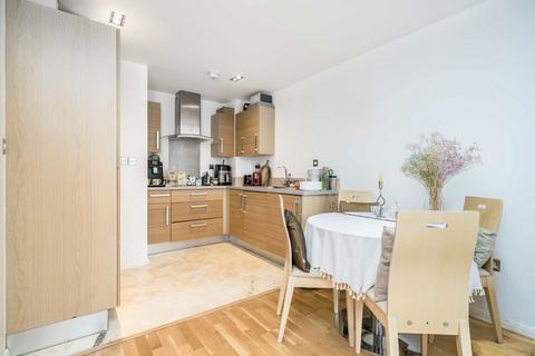 1 bedroom flat to rent, Limeharbour, London E14