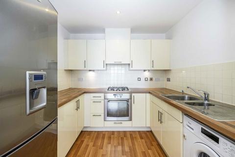 1 bedroom flat to rent, Newport Avenue, London E14