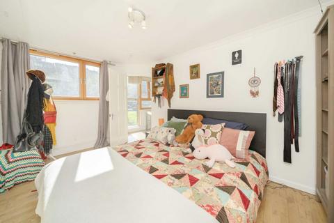 1 bedroom flat for sale, Berenger Walk, London SW10