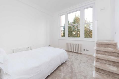 Studio for sale, Embankment Gardens, London SW3