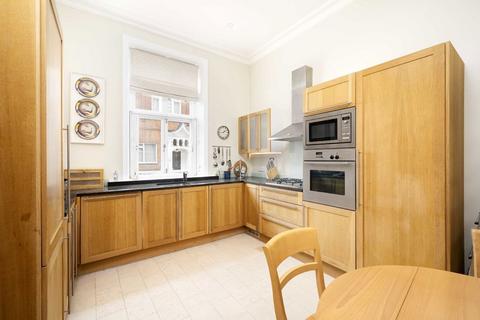 2 bedroom maisonette for sale, Draycott Place, London SW3