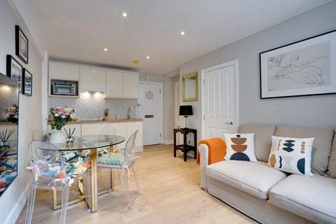 1 bedroom flat for sale, Sloane Avenue, London SW3