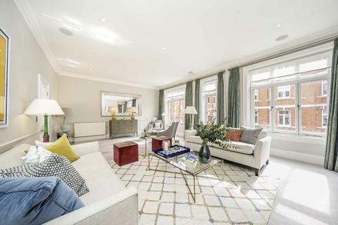 3 bedroom flat for sale, Culford Gardens, London SW3