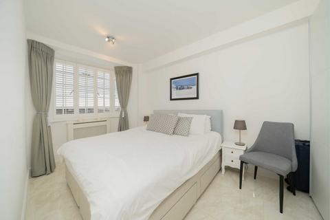 1 bedroom flat for sale, Chelsea Cloisters, London SW3