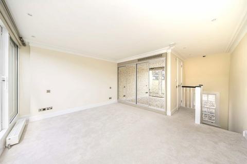 3 bedroom flat to rent, First Street, London SW3