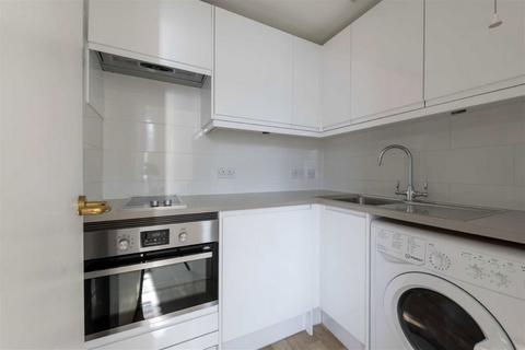 1 bedroom flat to rent, Chelsea Cloisters, London SW3