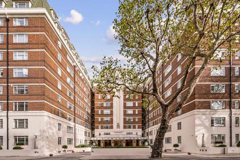 Studio for sale, Sloane Avenue, London SW3