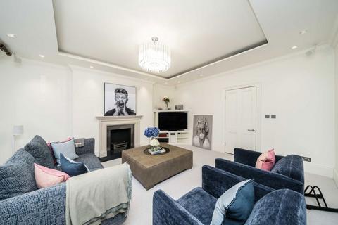 3 bedroom flat for sale, Draycott Avenue, London SW3