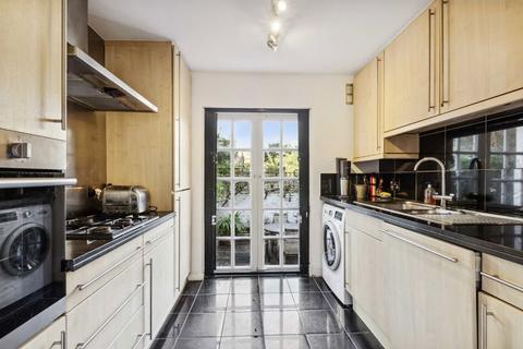 3 bedroom flat for sale, Burnaby Street, London SW10