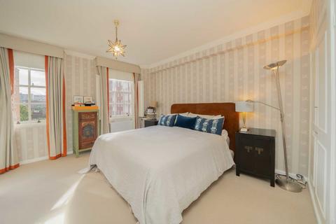 2 bedroom flat for sale, Whiteheads Grove, London SW3