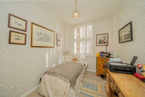 2 bedroom flat for sale, Whiteheads Grove, London SW3