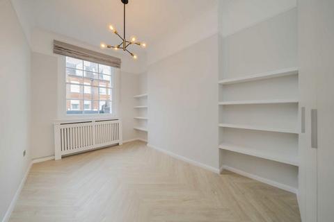 3 bedroom flat to rent, Kings Road, London SW3