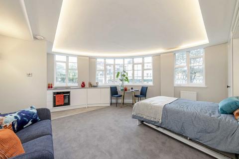 Studio for sale, Sloane Avenue, London SW3