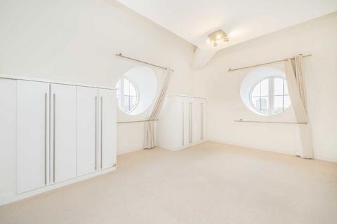 2 bedroom flat to rent, York Road, London SW11