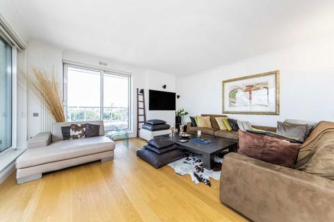 2 bedroom flat to rent, Chelsea Crescent, London SW10