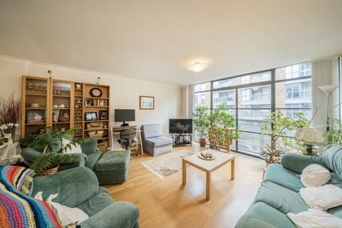 2 bedroom flat for sale, Goat Wharf, Brentford TW8