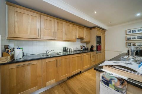 2 bedroom flat for sale, Goat Wharf, Brentford TW8