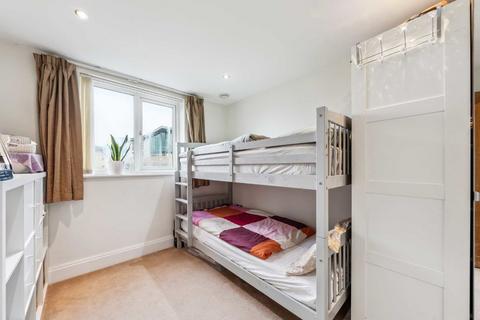 2 bedroom flat for sale, High Street, Brentford TW8