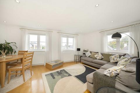 1 bedroom flat for sale, Fitzroy Crescent, London W4