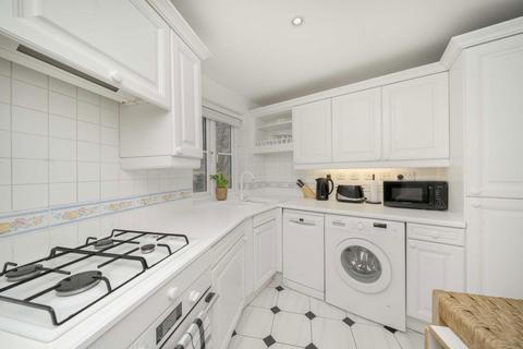 1 bedroom flat for sale, Fitzroy Crescent, London W4