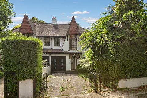 3 bedroom semi-detached house for sale, Spencer Road, London W4