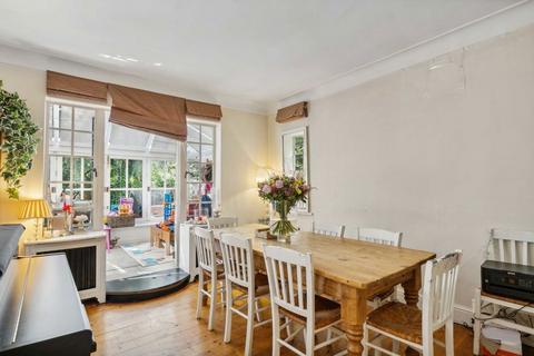 3 bedroom semi-detached house for sale, Spencer Road, London W4