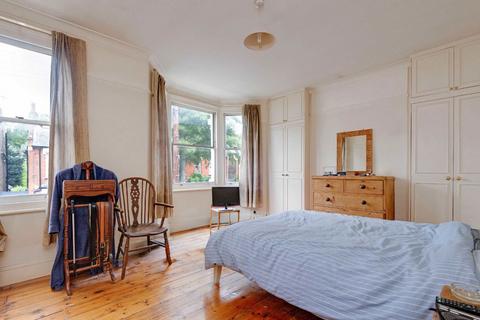 3 bedroom terraced house for sale, Whitehall Gardens, London W4