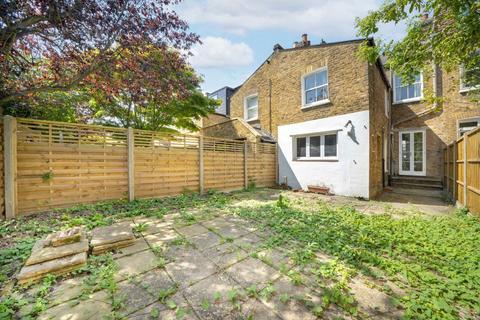 21 Whitehall Gardens, London, W4 3LT