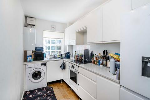 1 bedroom flat for sale, Copenhagen Gardens, London W4