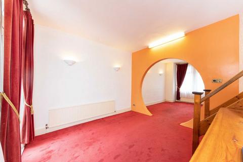 3 bedroom house for sale, Layton Road, Brentford TW8