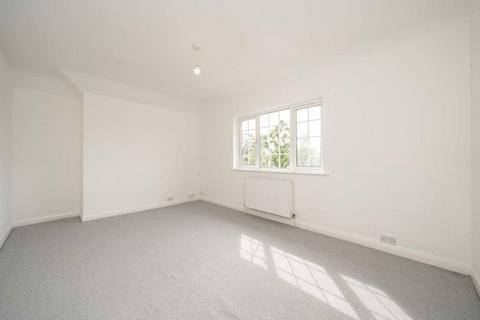 2 bedroom flat for sale, Somerset Road, Brentford TW8