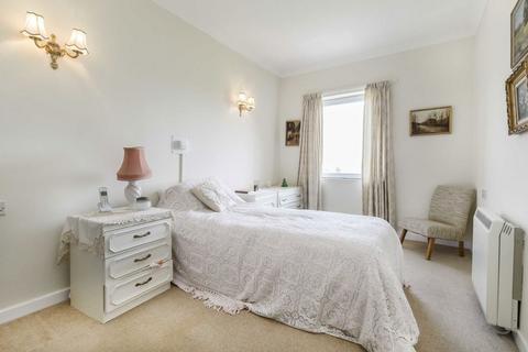 1 bedroom flat for sale, Fishers Lane, London W4